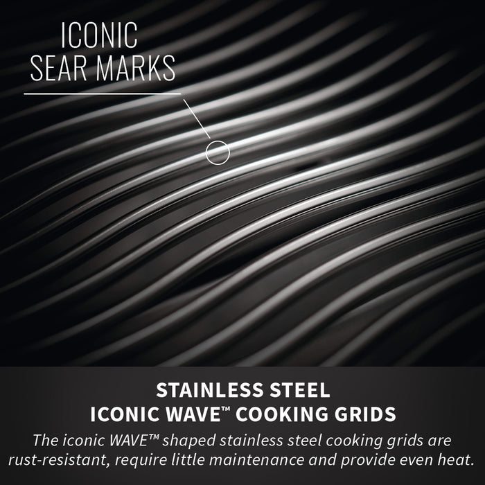 Napoleon Rogue SE 425 Gas Grill (Stainless Steel) w/Infrared Side and Rear Burners RSE425RSIBSS-1